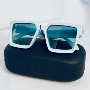 Women sunglasses. New with tags